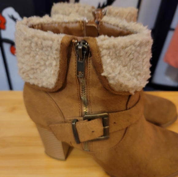 FOREVER SIZE 7 LADIES SUEDE SHERPA ANKLE HIKING BOOTS - Picture 10 of 10